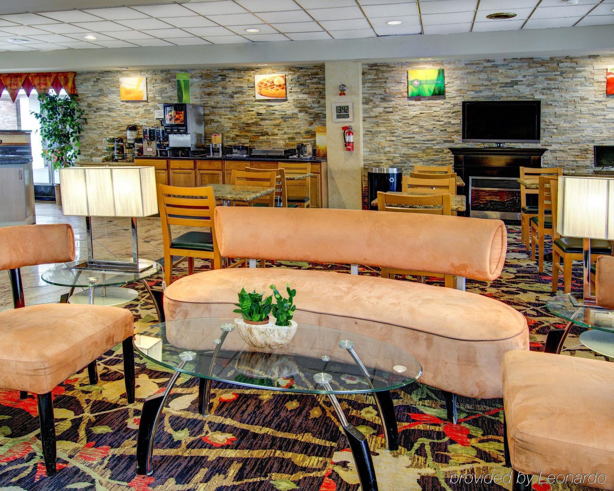 Quality Inn & Suites حديقة كوليدج المظهر الخارجي الصورة