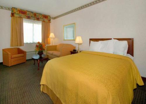 Quality Inn & Suites حديقة كوليدج الغرفة الصورة