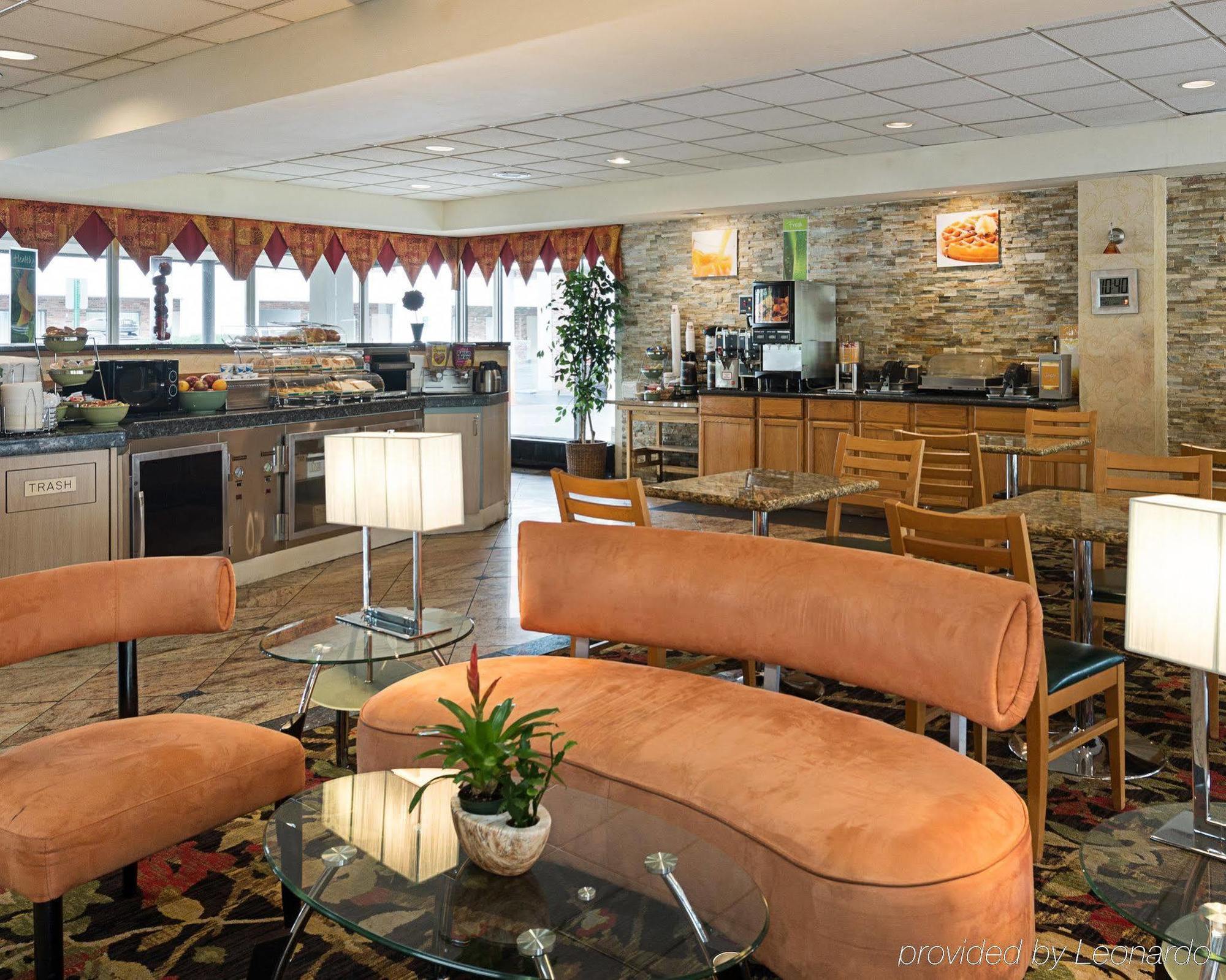 Quality Inn & Suites حديقة كوليدج المظهر الخارجي الصورة